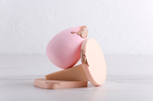 Determine Whether You Prefer Reusable or Disposable Makeup Sponges