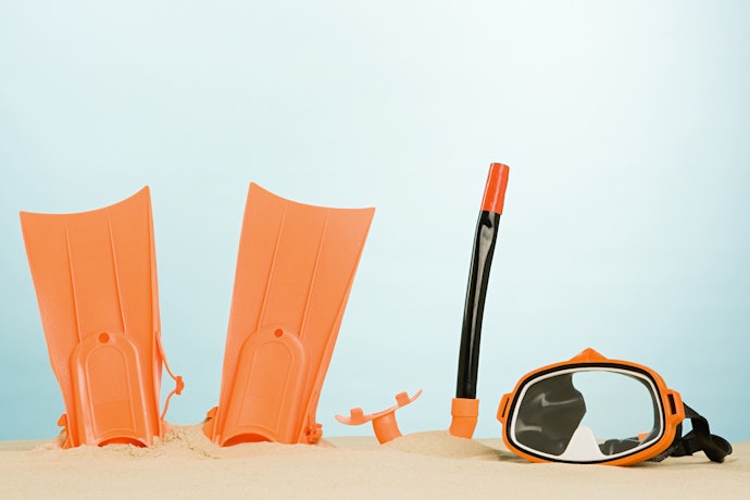 Decide if You Want to Buy a Snorkeling Set With or Without Fins