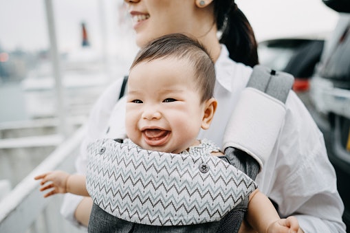 Babywearing Results in Happy and Healthy Babies
