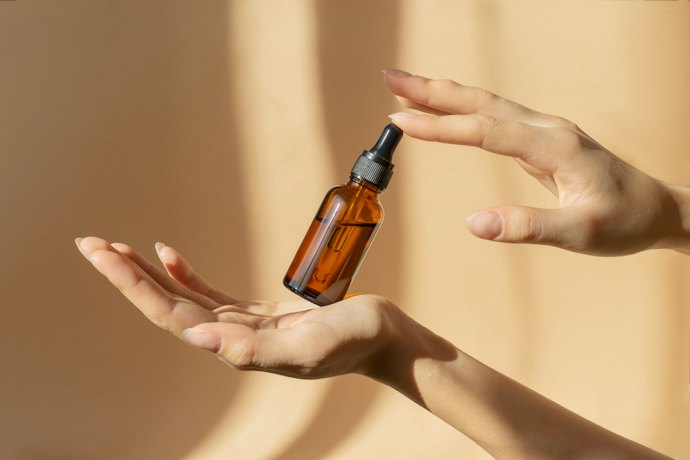 Choose Serums in Dark, Opaque Bottles to Keep Vitamin C Fresh