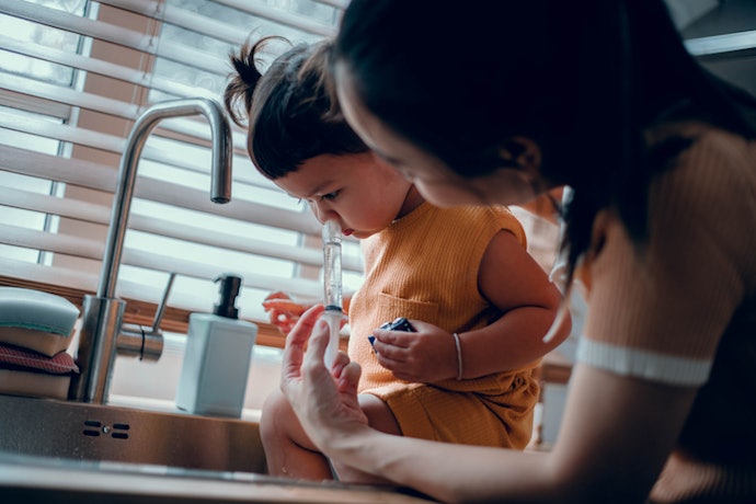 For Infants and Toddlers, Use Pediatric Saline Sprays