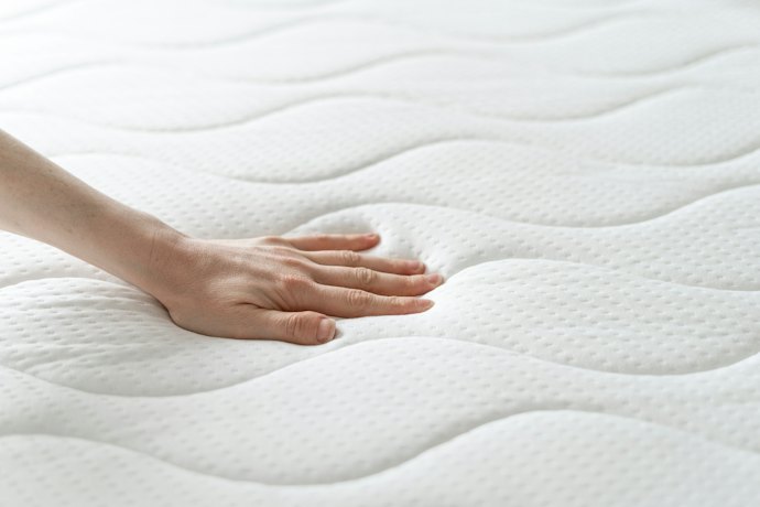 Select the Mattress Thickness That Complements Your Body Size and Mobility
