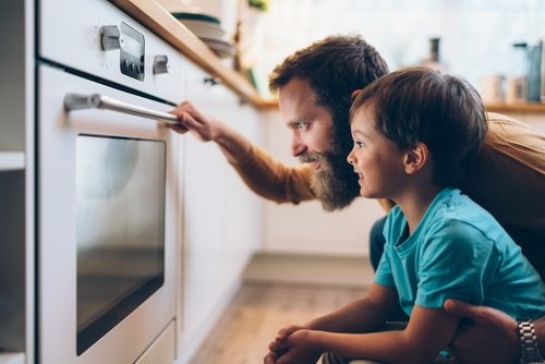 Choose Between Gas and Electric Ovens
