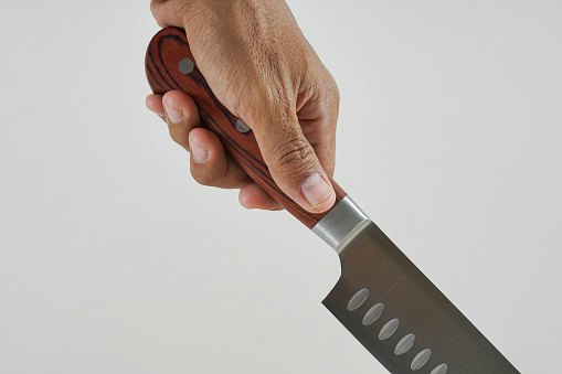 Consider Level of Grip and Chopping Control When Choosing Knife Handle
