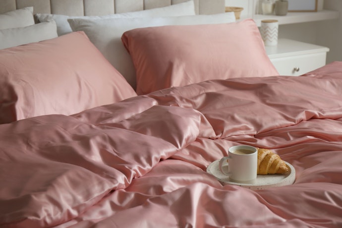 Go for Items That Add Warmth or Beauty to Her Space