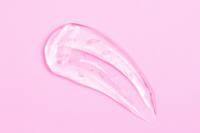 Opt for a Lightweight Serum for Daytime Use
