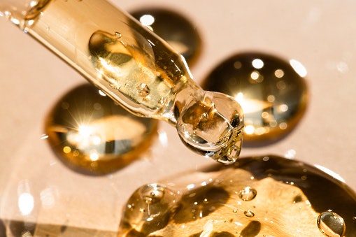 Go for Lightweight Gel or Water-Based Serums That Absorb Easily