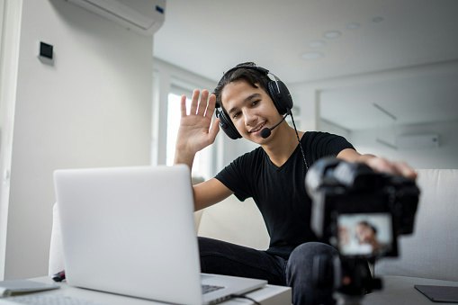 Opt for Gaming Headsets With Excellent Mic Features to Get Better Comms