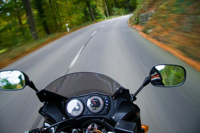 Consider Vibration-Resistant Mirrors for Stable Vision