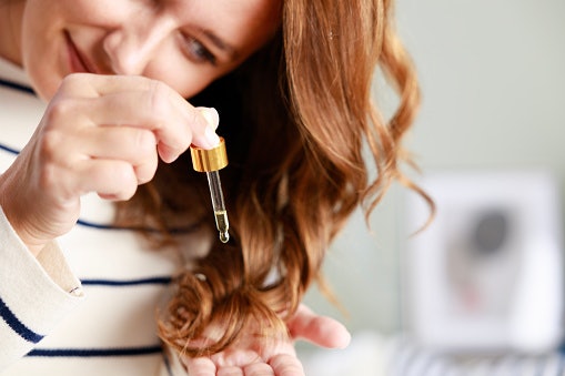 Look for Oils That Hydrate While Maintaining Volume and Bounce