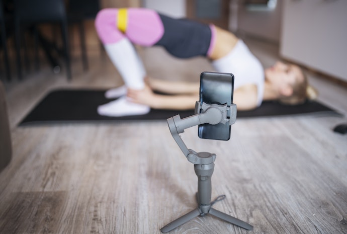 Assess the Set-up Mechanisms for Phones Such As Clamps, Screws, and Ball Heads