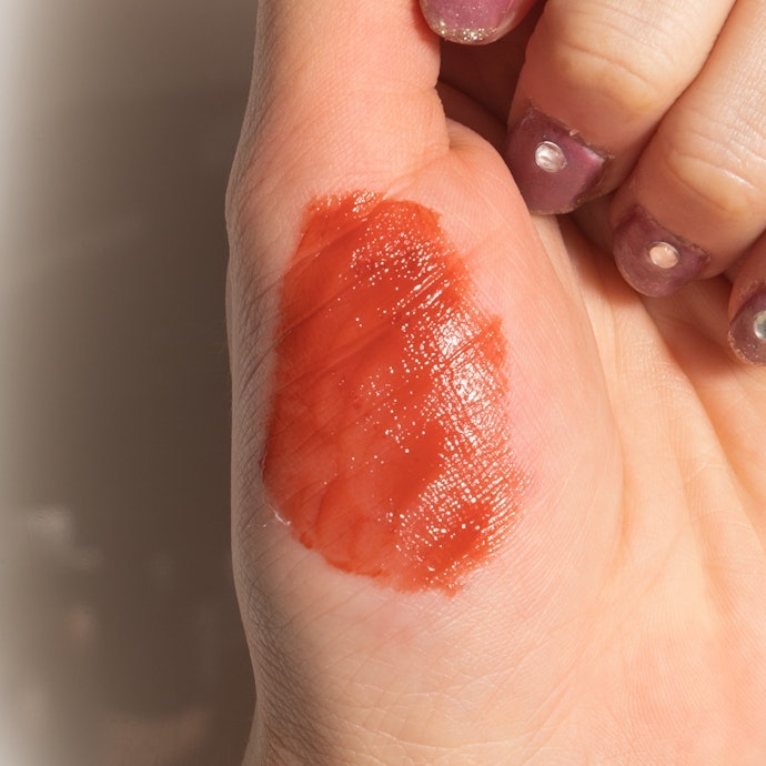 Juicy Shine That Lives Up to the Claims, Without Feeling Heavy