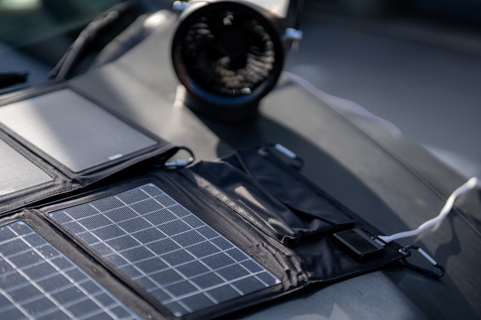 Opt for a Solar Electric Fan With a Monocrystalline Panel if You Need Fast, Reliable Charging in Unpredictable Weather