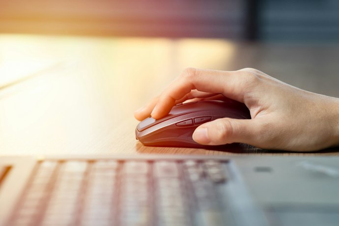 Select a Wireless Mouse With Customizable Buttons