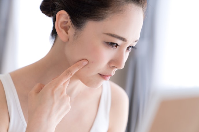Avoid Added Fragrance, Oils, or Alcohols if You Have Sensitive Skin