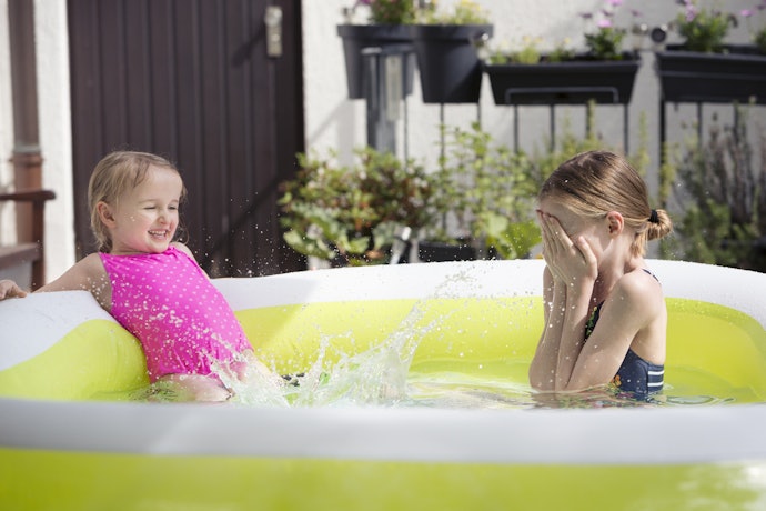 Ensure the Pool's Water Capacity Doesn't Exceed Your Children's Knees or Waist to Avoid Accidents