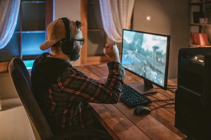 Get Portable Monitors with Added Features for Enhanced Usability