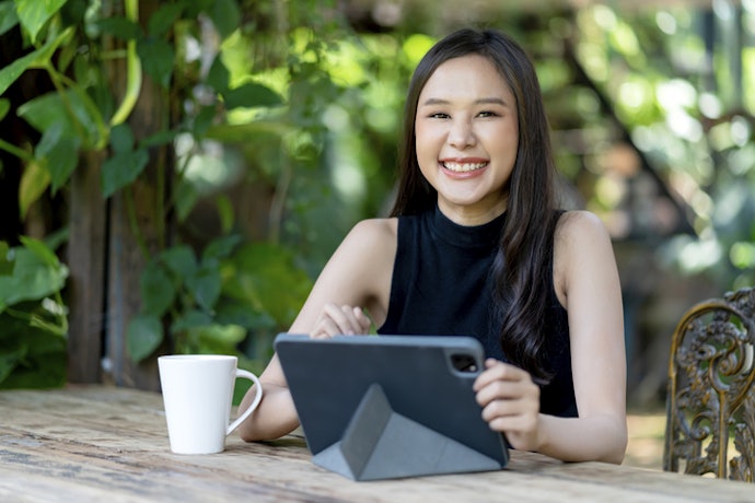 Get Mobile Data Support if You Work Outside Wi-Fi Areas