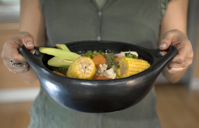 Opt for a Casserole With Safety Handles and Lids for Quicker Cooking and Easy Handling