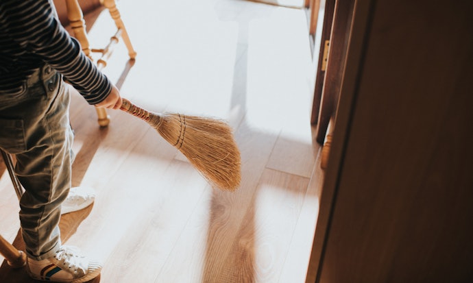 Select a Lightweight Broom With the Right Length for Your Height