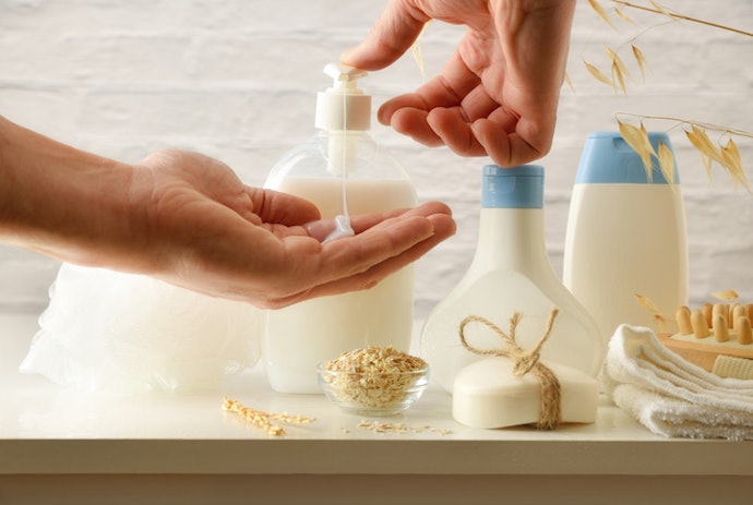 Look for Steroid-Free Lotions With Skin Barrier-Strengthening Ingredients First
