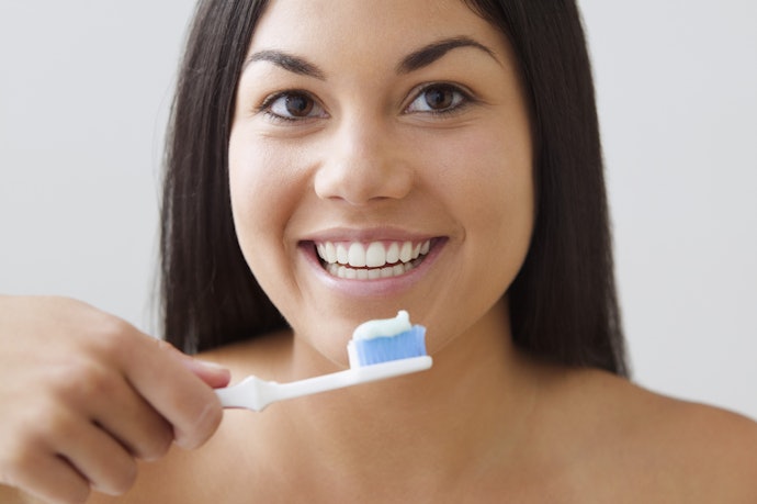 To Prevent Cavities and Effectively Clean the Teeth, Look for Toothpastes With Fluoride