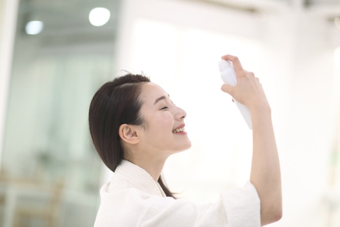 Stay Fresh All Day With Mattifying Facial Mists
