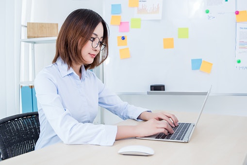 Go for a Mouse With 800-1600 DPI for Everyday Browsing and Office Work