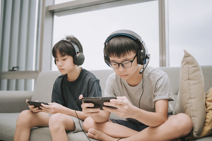 Go for a High Refresh Rate Display of 90Hz or Higher for Smoother Gameplay