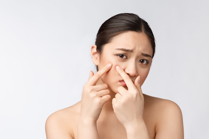 Avoid Comedogenic Ingredients Like Alcohol and Coconut Oil to Prevent Further Breakouts