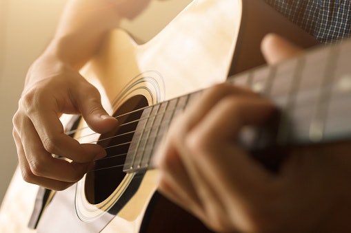 Pick the Right String Type for Comfort and Sound Quality