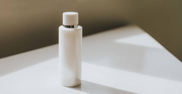 Avoid Hydroquinone-Infused Toners That May Cause Excessive Lightening