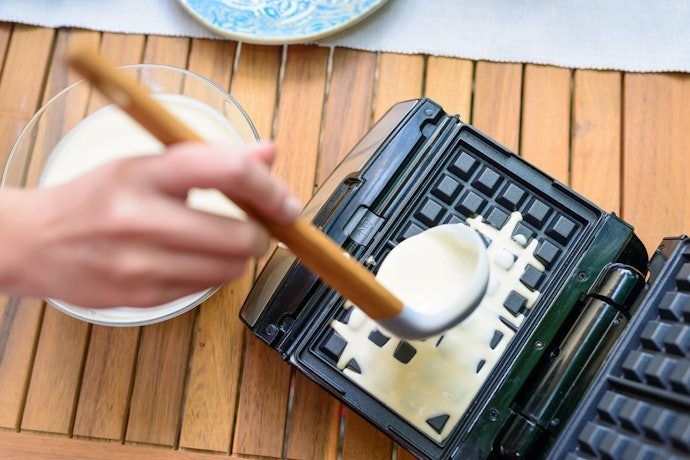Look for a Non-Stick Surface for Easier Cooking and Cleanup
