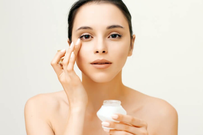 Use Mild Eye Creams Free of Alcohols and Fragrances to Avoid Irritation
