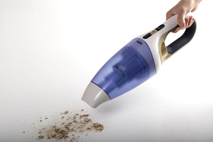 Choose a Vacuum With a Minimum of 15-16 AW or 15 Volts for Sufficient Suction Power