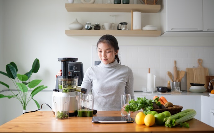 Choose Durable, Food-Safe Materials That Can Withstand Daily Juicing