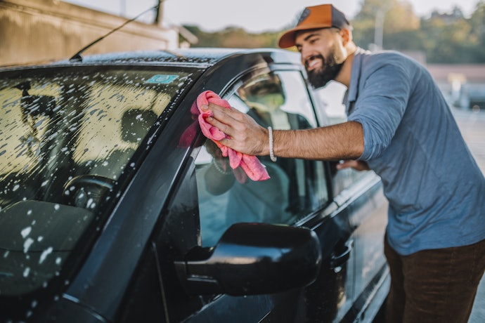 Consider Purchasing an Eco-Friendly Car Glass Cleaner