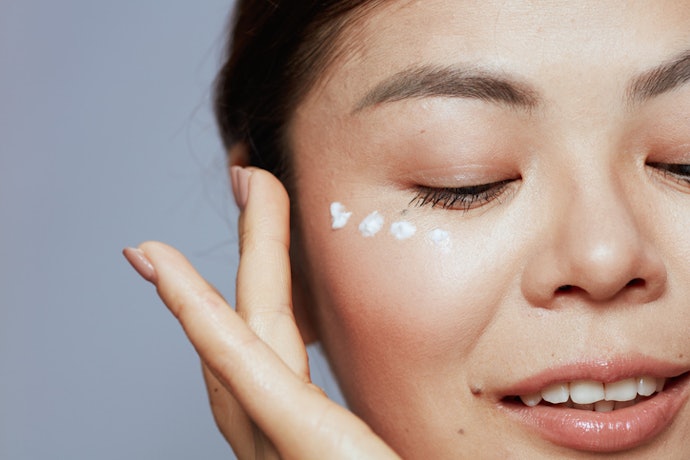 Consider Specialized Retinol Formulas for Sensitive Areas Like the Under-Eyes