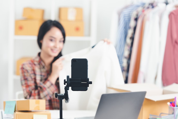 Clamping Phone Stands Are Best for Those With Limited Desk Space