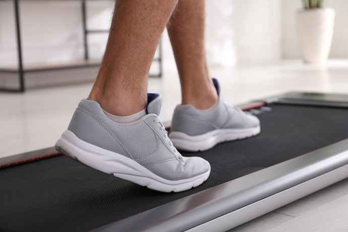 Consider a Manual Walking Pad If You Prefer a Simpler, Motor-Free Design