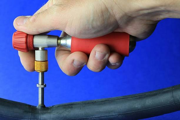Choose a Tire Inflator With at Least 100 PSI and 30 L/ min for Most Car Tires