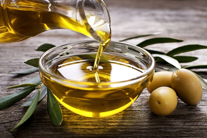 Avoid Olive Oil and Look for Mineral Oil Instead to Help Moisturize the Scalp