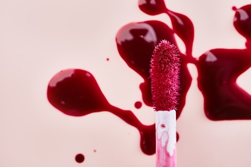 Check for Moisturizing Ingredients to Keep Lips Hydrated