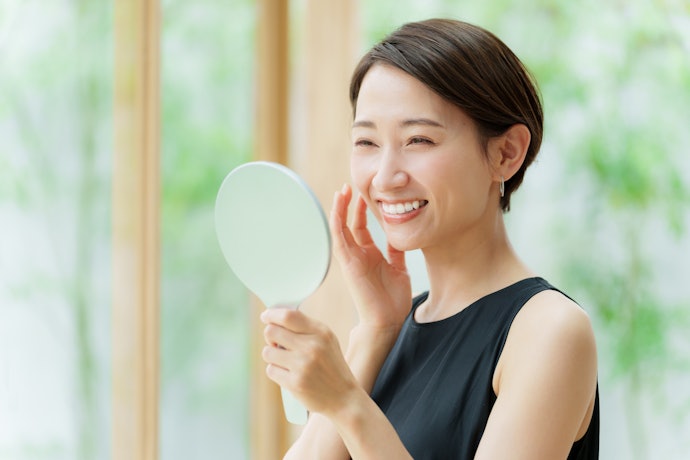 Go for a Lightweight Serum for Hydration Minus the Sticky Feeling