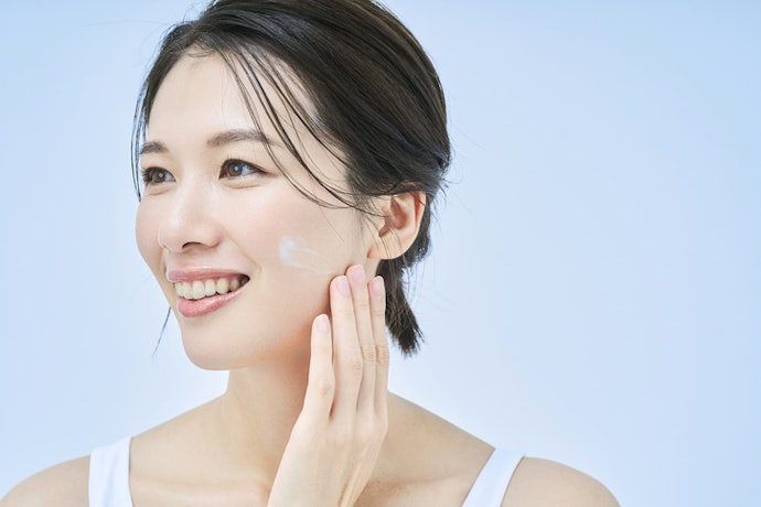 Prioritize Non-Comedogenic and Oil-Control Formulas Across All Products