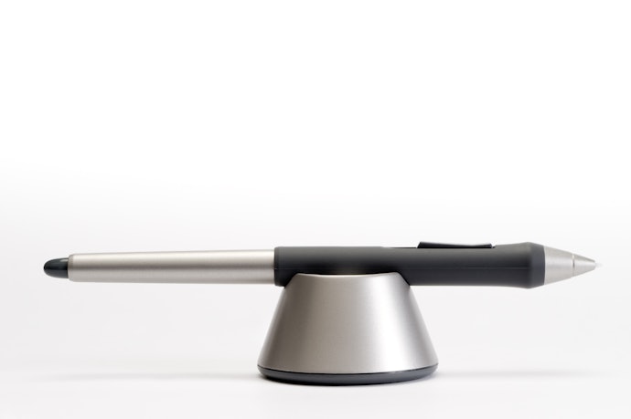 Pick Between Active or Passive Stylus Pen