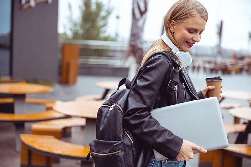 Go for a Sturdy Yet Lightweight Laptop (Under 1.6 kg) for Portability