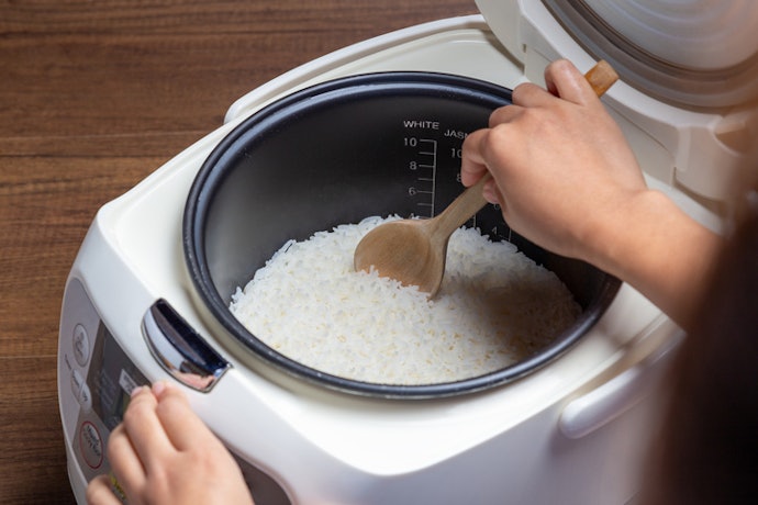 For Safer Cooking, Prioritize Safety Features and Materials