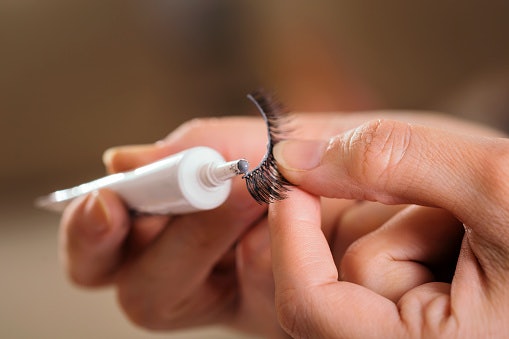 Make Sure to Check if Eyelash Glue Is Included