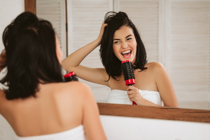 Decide on the Shape of the Brush Based on Your Hair Length